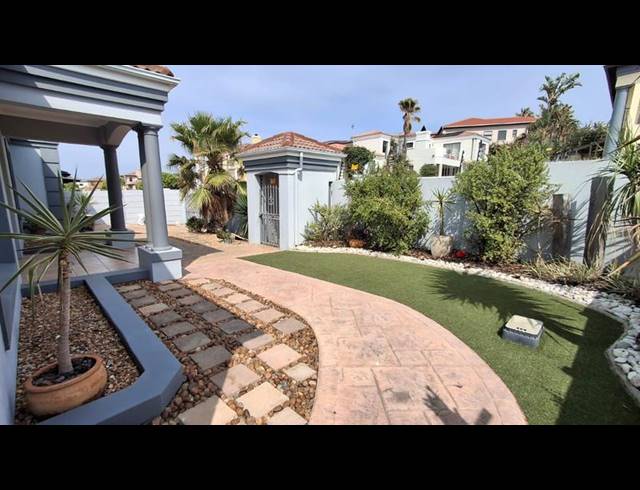 4 BEDROOM PROPERTY TO RENT IN WEST BEACH